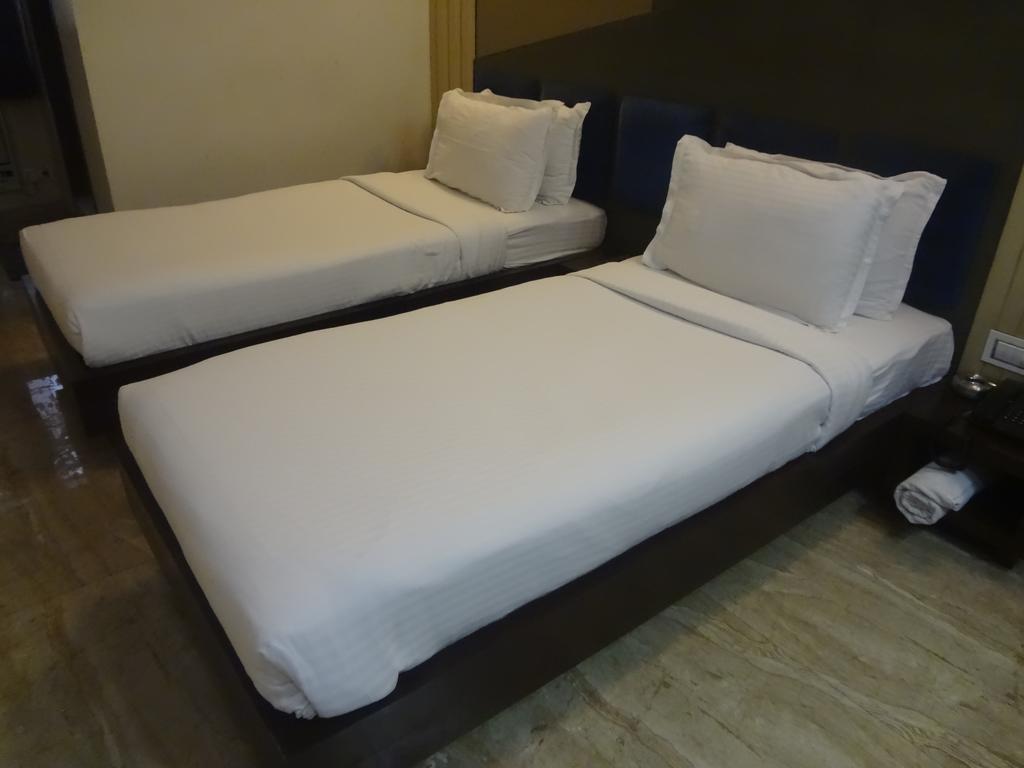 Hotel Sapna Bombay Extérieur photo