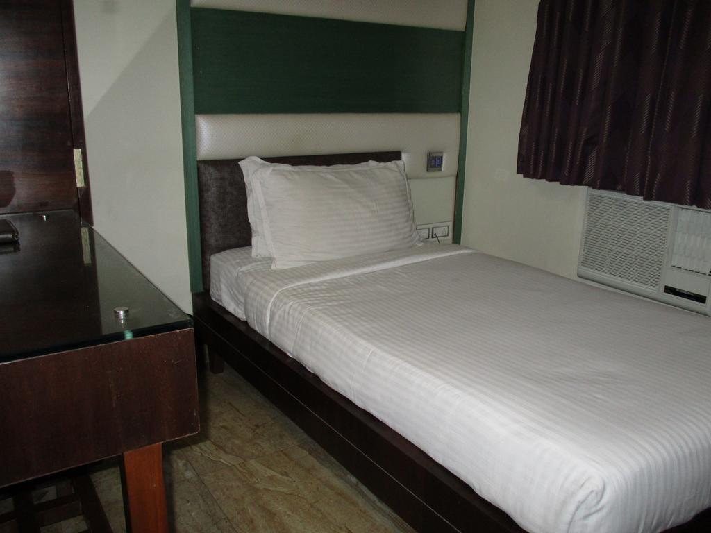 Hotel Sapna Bombay Extérieur photo